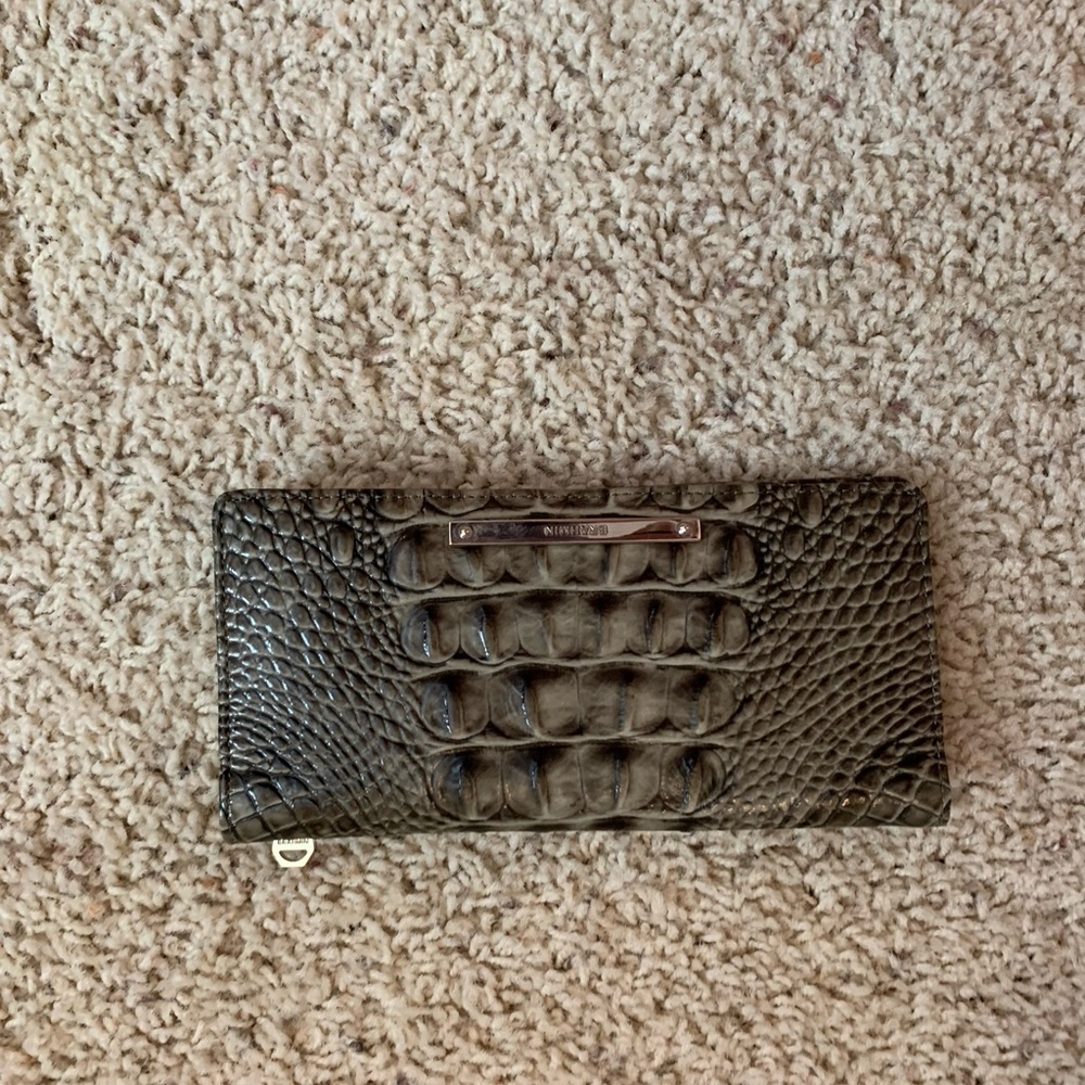 Brahmin wallet
